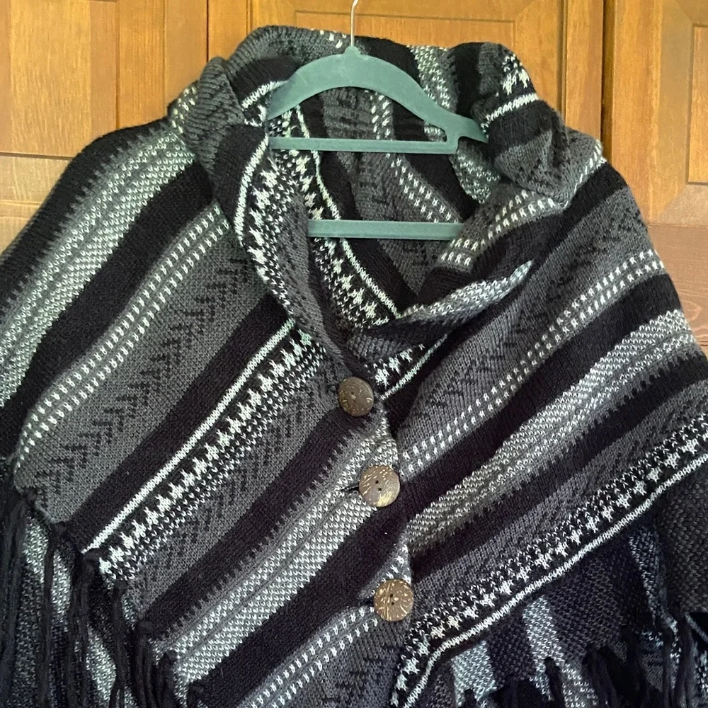 Women's Cold Weather Button Up Knit Poncho with Fringe - Picture 3 of 8